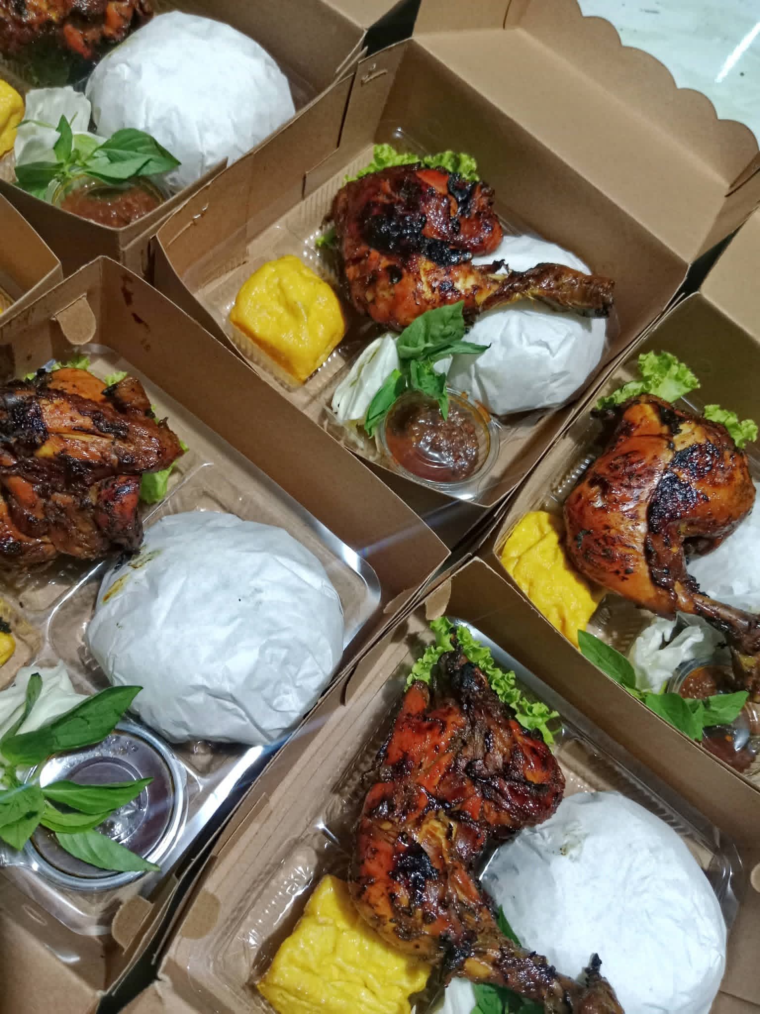 Paket Ayam Bakar Jumbo Kulinerbox